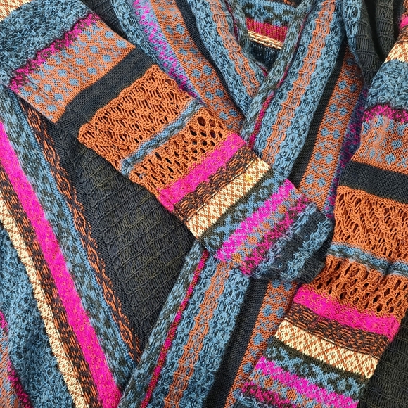 Billabong Winter Wonderland Striped Asymmetrical Cardigan Sweater Sz M - Picture 4 of 5